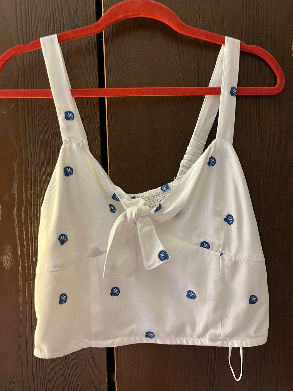 Jopna white strapped crop top with seashells. Size Large. NWT